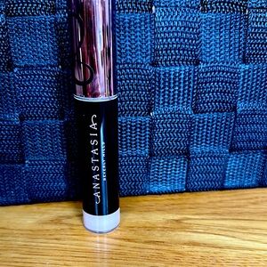 Anastasia Beverly Hills Concealer